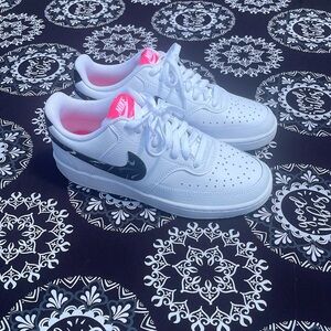 Nike Women’s Size 7.5